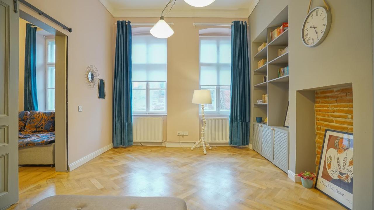 Coroni Republic Apart Apartment Brasov Bagian luar foto
